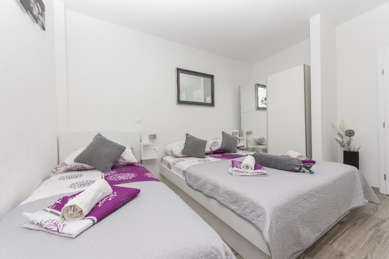 Apartmani Franko Baška Voda Buitenkant foto