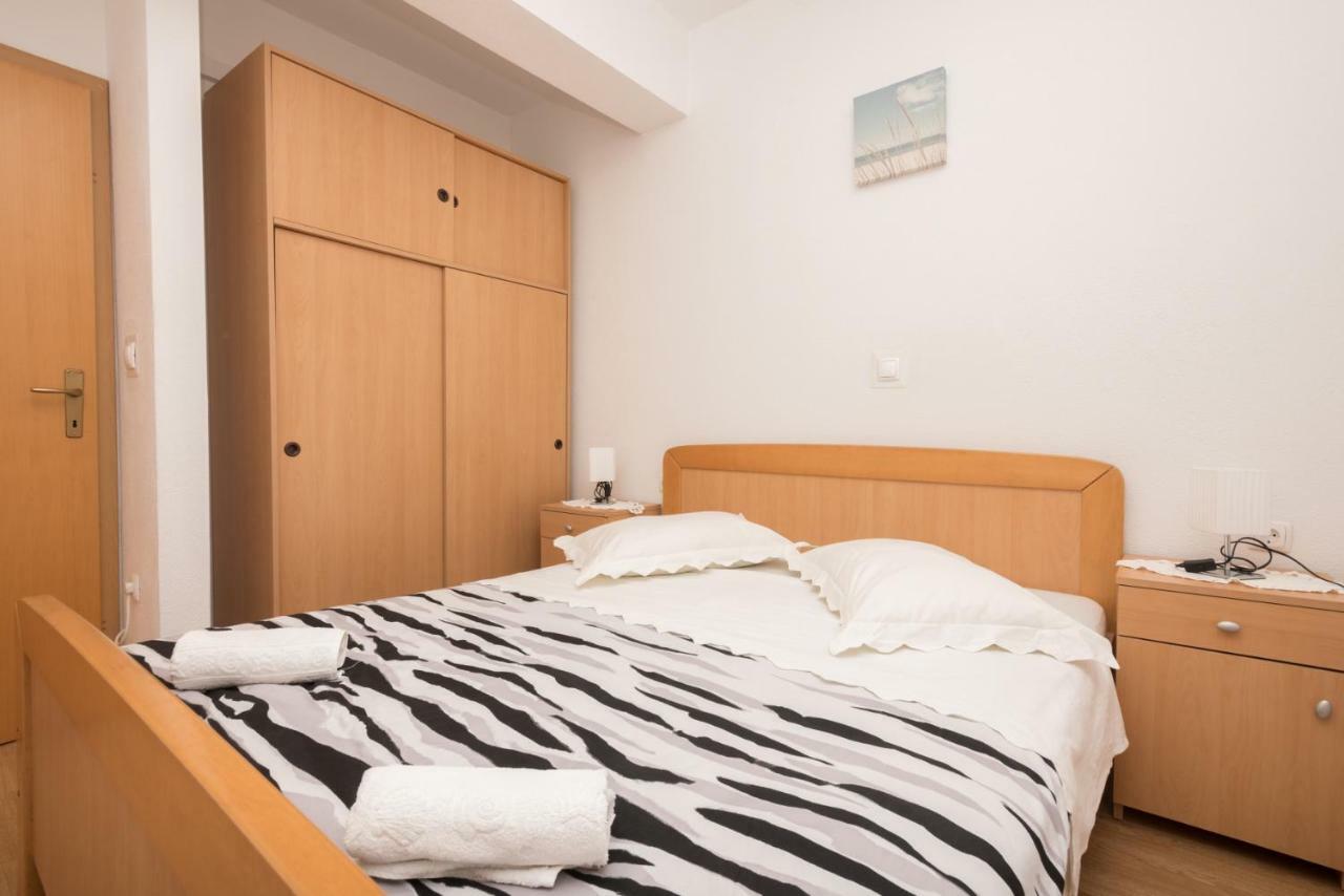 Apartmani Franko Baška Voda Buitenkant foto